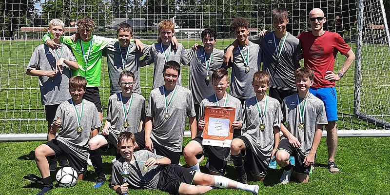 Berlin, Berlin - wir fahren nach Berlin - Landesfinale Fußball  WK III Jungen